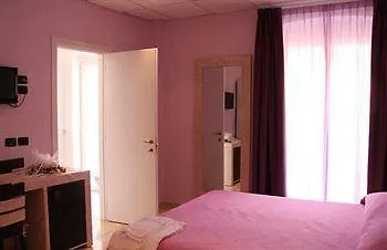 Central Hotel 3*